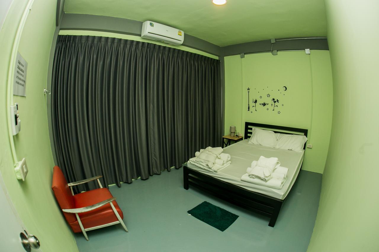 Samsen 8 Hostel กรุงเทพมหานคร ภายนอก รูปภาพ